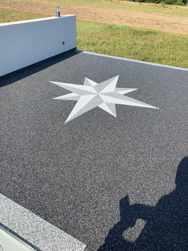 Rozeta na tarasie — ujęcie z góry — realizacja LuxBud Design, Częstochowa
