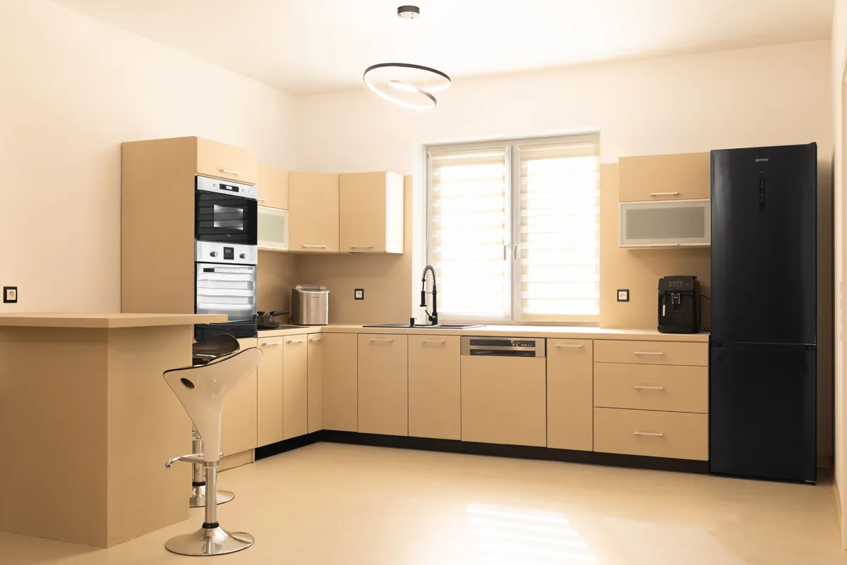 Kuchnia premium z zabudową AGD w showroomie LUX-BUD DESIGN pod Częstochową